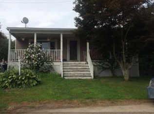 19 Plain St, Dartmouth, MA 02747