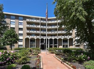 3400 Wooster Rd APT 301, Rocky River, OH 44116
