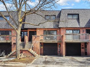 72 Ashglen Way #16, Markham, ON L3R 3A7