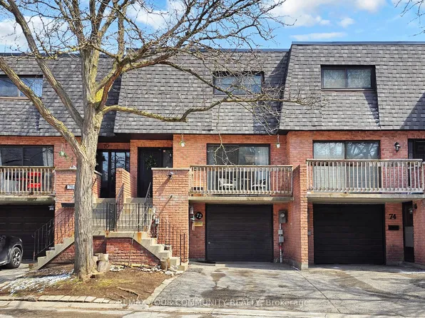 72 Ashglen Way #16, Markham, ON L3R 3A7