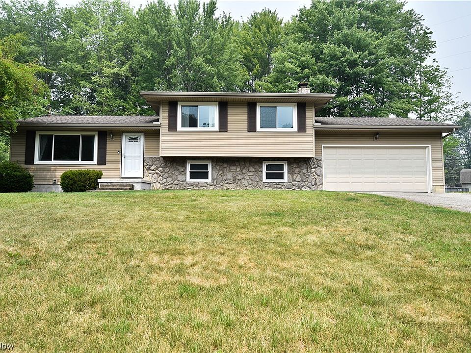 1st image of 120 Country Green Dr