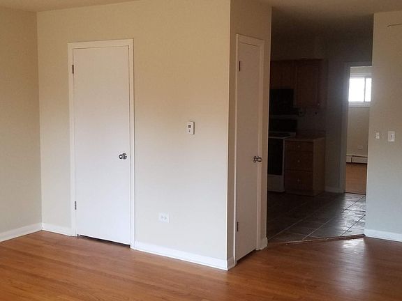 3rd image of 145 Dover Dr APT 17