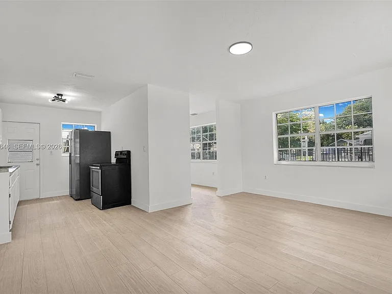 151 NW 42nd St #1 — Photo 7