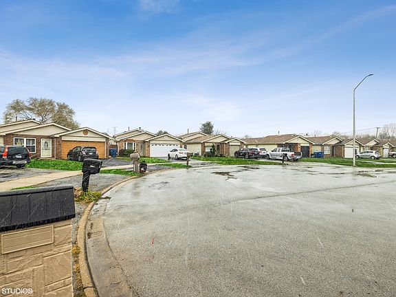 2nd image of 3105 Coopers Grove Ct