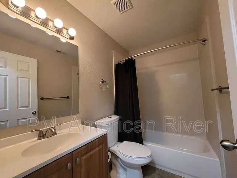 8924 Sutters Gold Dr — Photo 15
