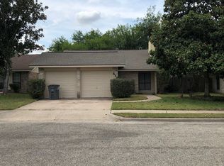 517 Camelot Dr, Victoria, TX 77901