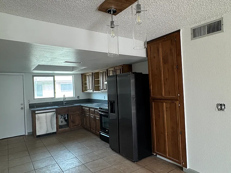 8130 N 33rd Dr #3 — Photo 4