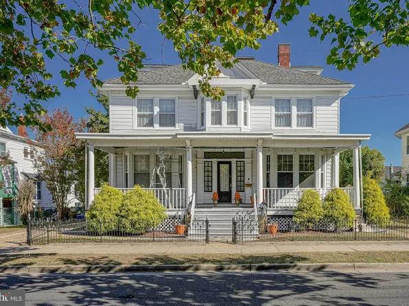 321 Bridgeboro St, Riverside, NJ 08075