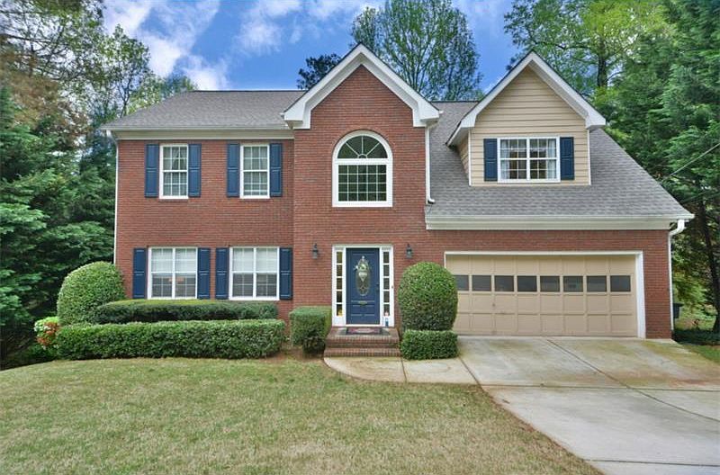 1st image of 560 Woodrow Dr