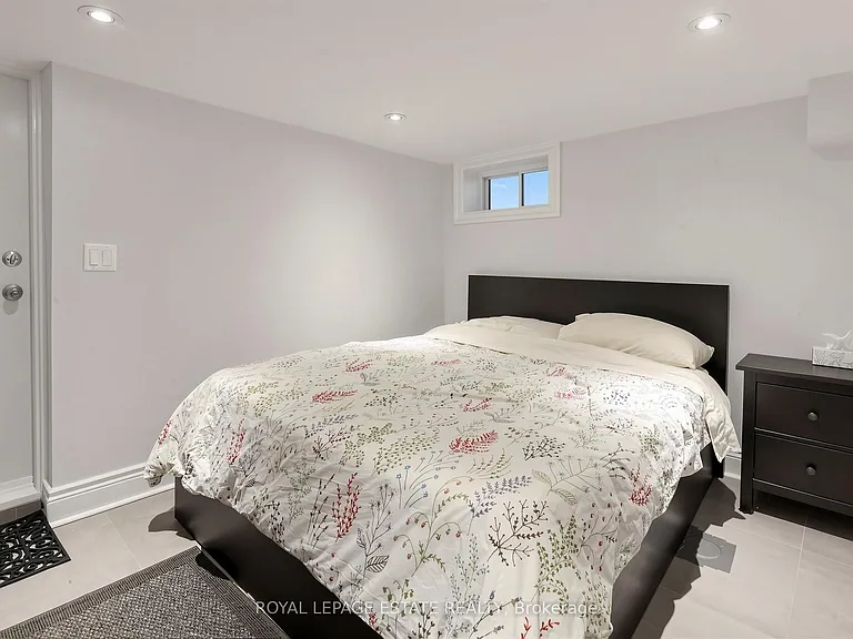 280 Silver Birch Ave — Photo 29