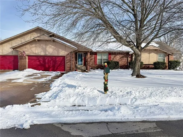 3040 Regency Dr, Independence, KS 67301
