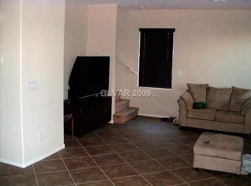 2nd image of 998 Shady Charmer Ave