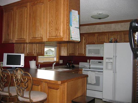 3rd image of 3332 Cherry Lynn Dr