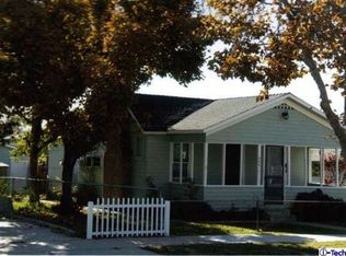 240 W 3rd St, San Dimas, CA 91773