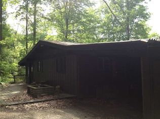 231 E Lake Rd, Acme, PA 15610