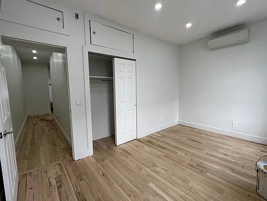 Rented by EXR | media 6