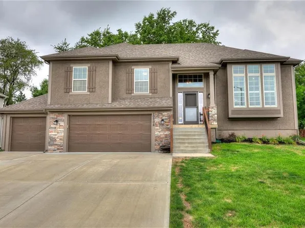 10706 N Tracy Ave, Kansas City, MO 64155