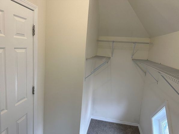 512 W Daugherty St, Webb City, MO 64870