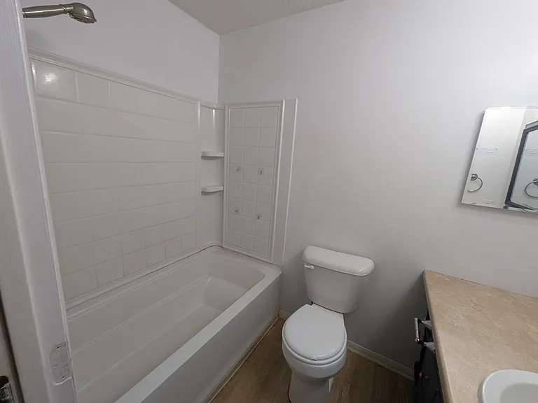 2113 W Christy Ln — Photo 22