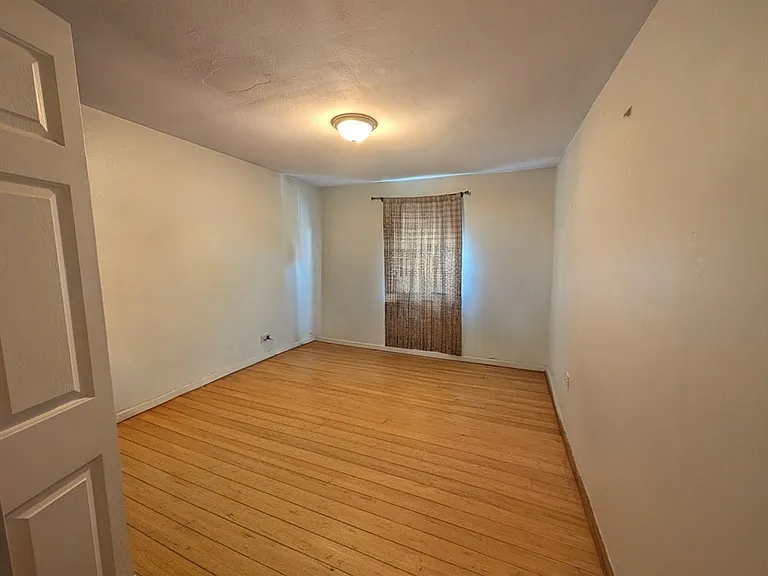 2 Myrtle St #2 — Photo 9