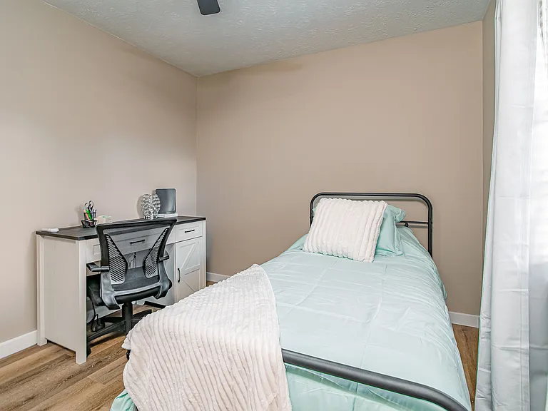 7707 Windsong Rd — Photo 22