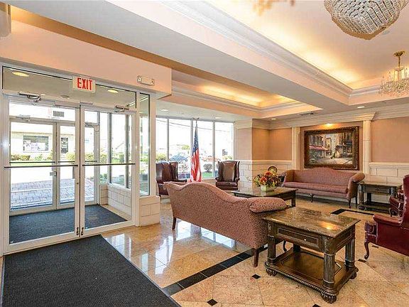 2nd image of 242 Maple Ave APT 210
