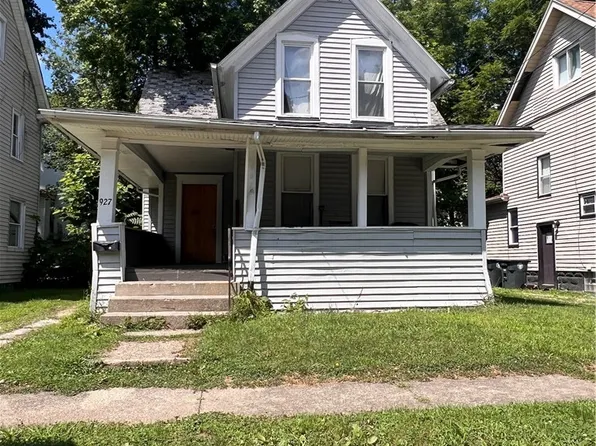 927 Bloomfield Ave, Akron, OH 44302