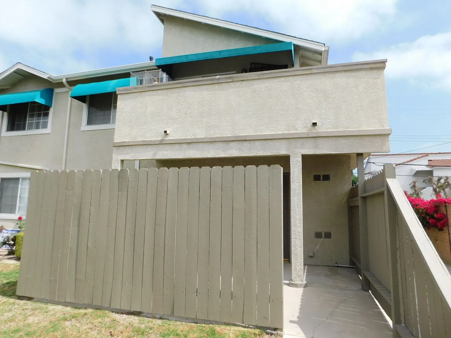 4th8021 — Photo 2