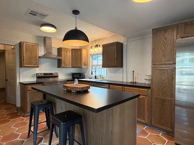 504 E 18th Ave — Photo 14