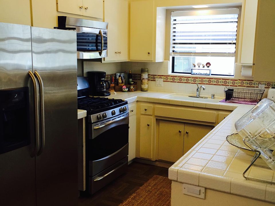 Kitchen with ss appliances