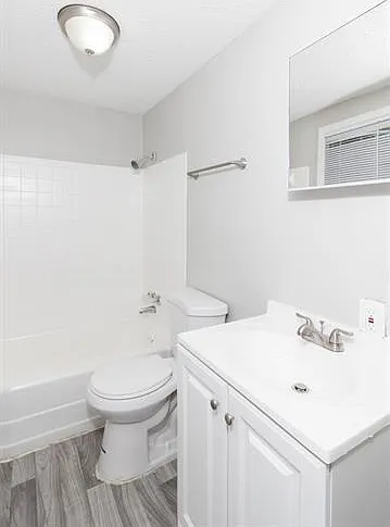 824 Winston Rd — Photo 6