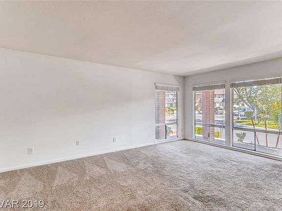 4th image of 730 Oakmont Ave Unit 903