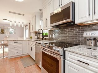 255 King Philip St, Raynham, MA 02767