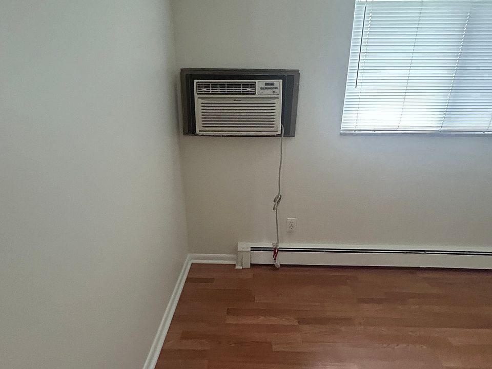 AC Unit in bedroom