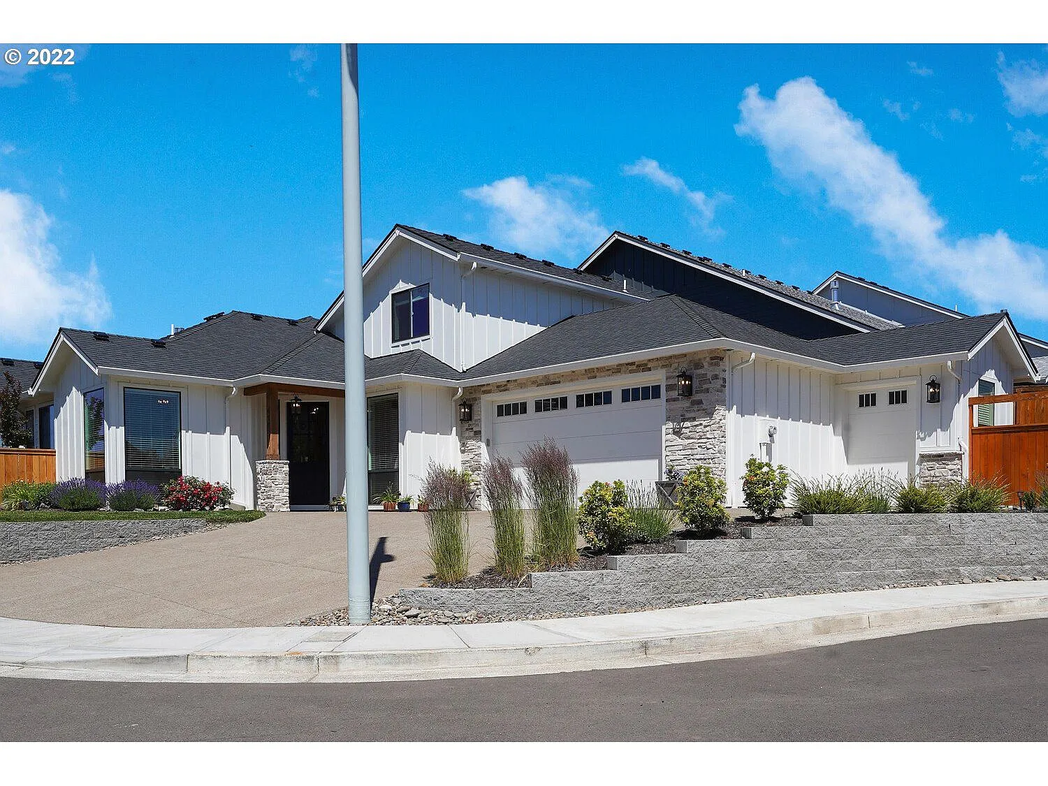 4185 Illahe River Ct S photo 1