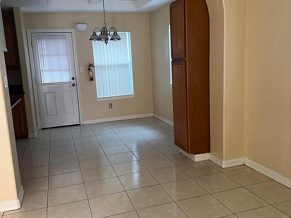 3rd image of 1607 W Bronze St APT 2