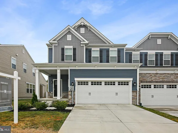 2888 Town View Cir, New Windsor, MD 21776