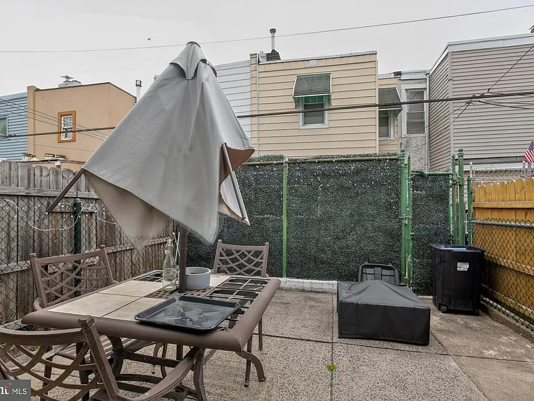 3147 Edgemont St — Photo 11