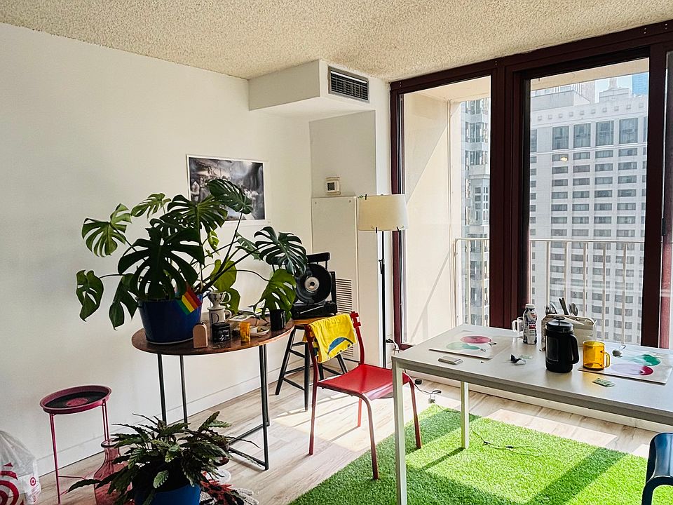1st image of 200 N Dearborn St Unit 2303