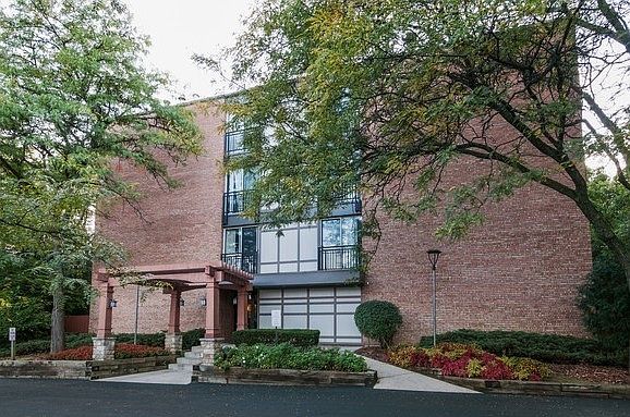 1st image of 1811 Four Lakes Ave APT 1K