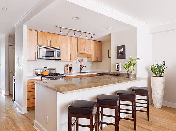 3rd image of 130 Beekman St APT 2MC