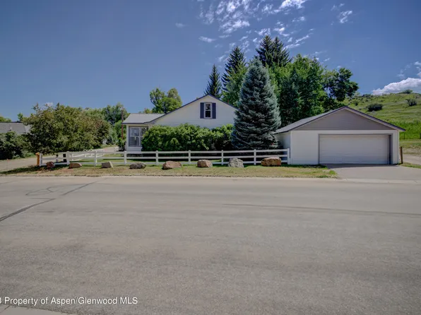 295 W Jackson Ave, Hayden, CO 81639