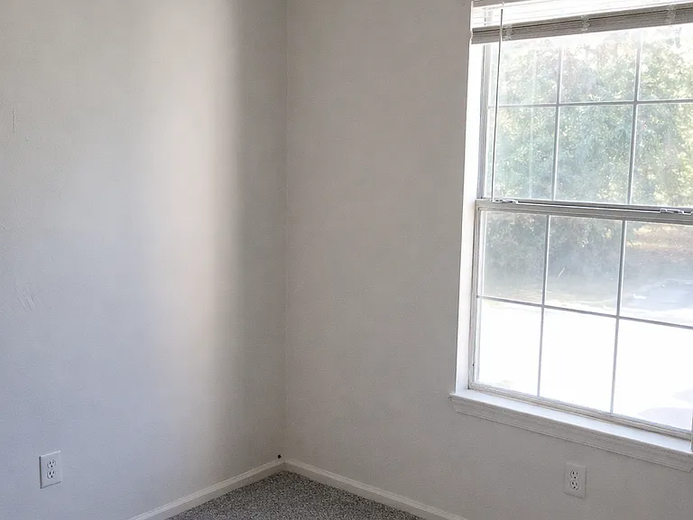 305 Civil Ct #F — Photo 22