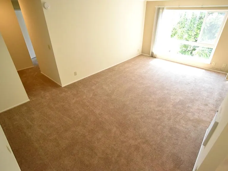 2126 Lincoln Ave #35 — Photo 7