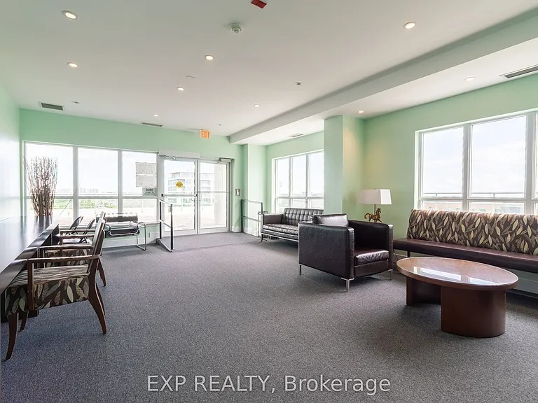60 Fairfax Cres N #221 — Photo 24