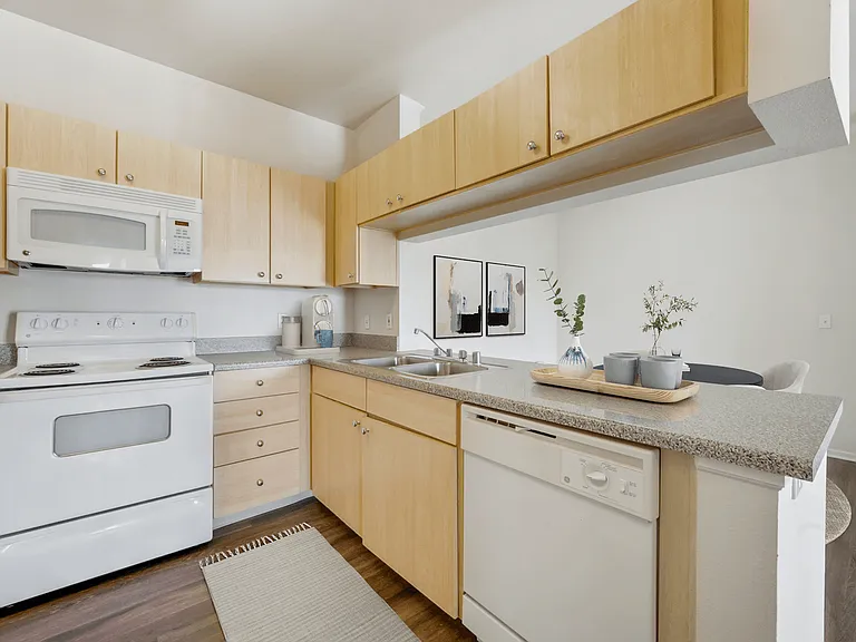 Ranchstone Apartment Homes — Photo 34