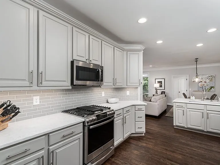 2537 Oglethorpe Cir NE — Photo 12