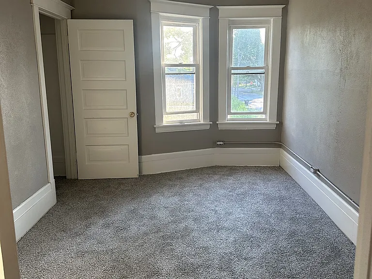 1160 Sanford St #2 — Photo 4