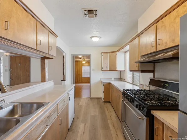 5111 Oldstead, San Antonio, TX 78228