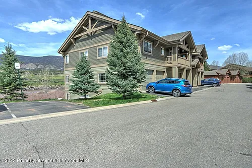 315 River View Dr #1807 Photo 1